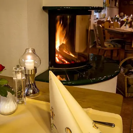 ホテル Hotel-restaurant Haus Berger